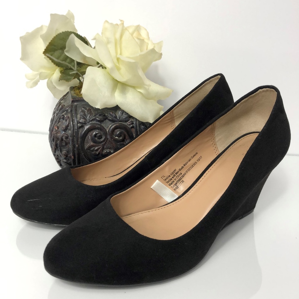 a.n.d ea wy VELVET BLACK WEDEGE SIZE 7.5